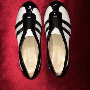 TARYN ROSE TRAVELER SHOES